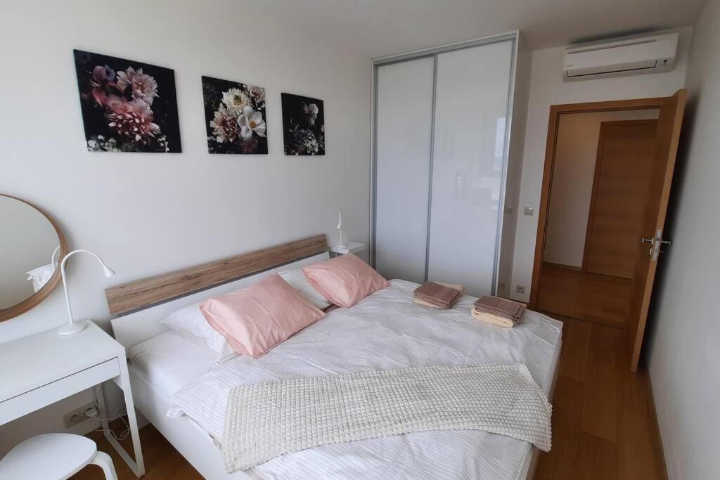 Unrivaled Look Over The City, 27th. Floor, Access 24/7 Apartman